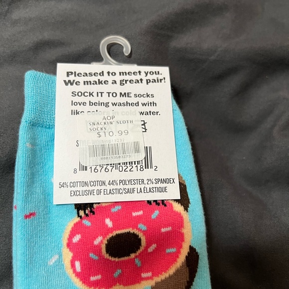 NWT Sock It To Me Snackin Sloth Character Socks - Picture 3 of 4